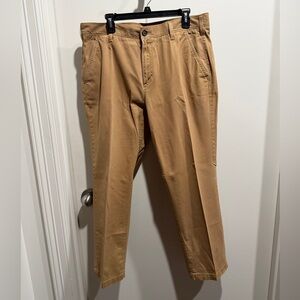 Urban Pipeline Men's Tan Chinos. Excellent condition.
